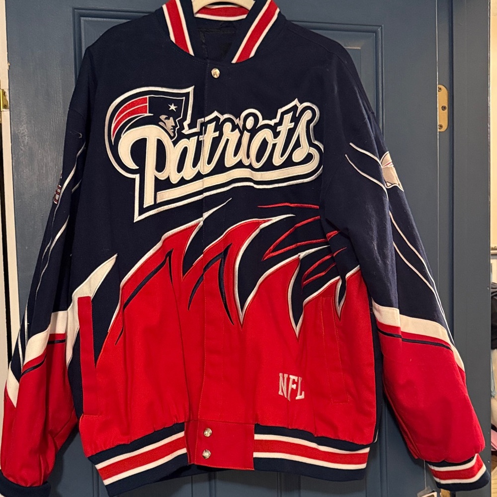 NFL Patriots Team Apparel Tag with Red and Blue Logo